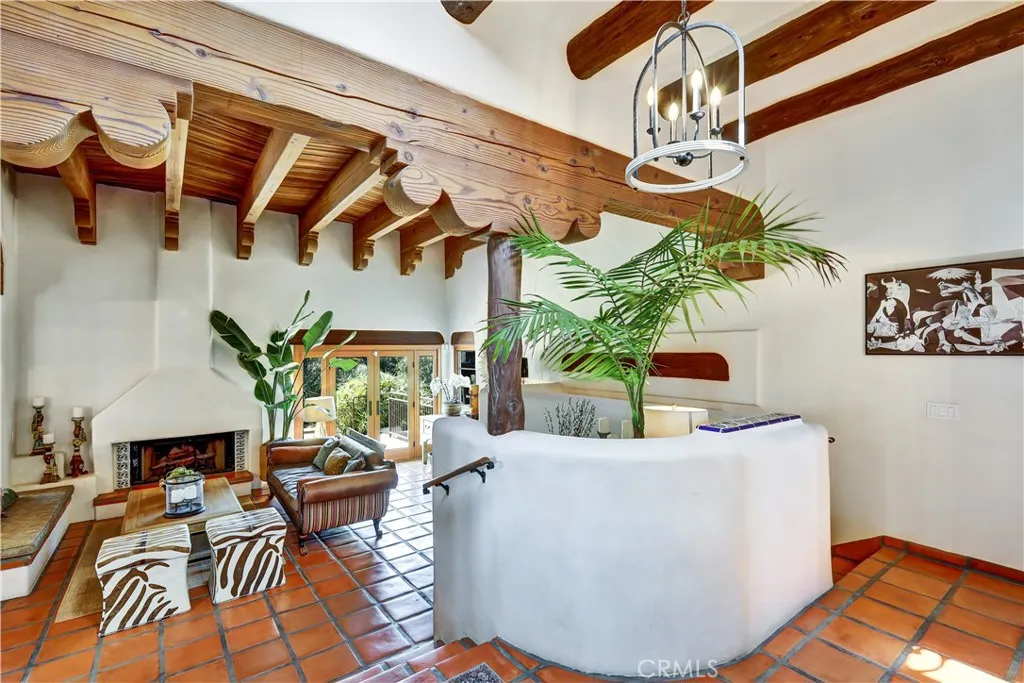 https://cdn.realtyfeed.com/cdn/127/306511374/fdd056edb2ce7e7390ac8cbbac2b1385.webp