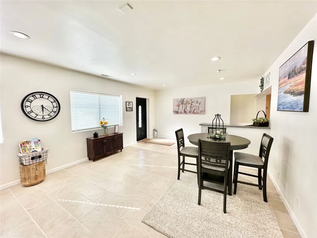 https://cdn.realtyfeed.com/cdn/127/306511401/1d5b2480ed7c960e7e9309c351d18ad9.webp