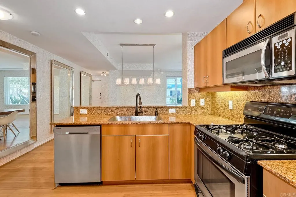 https://cdn.realtyfeed.com/cdn/127/306511443/1cdd6b1a82875b6586908fc1b31b7a4a.webp
