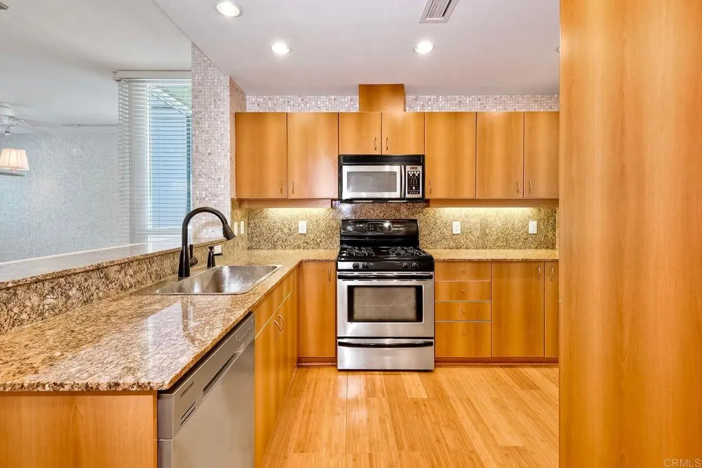 https://cdn.realtyfeed.com/cdn/127/306511443/b1d72622d874040947964d2f1d514ec5.webp