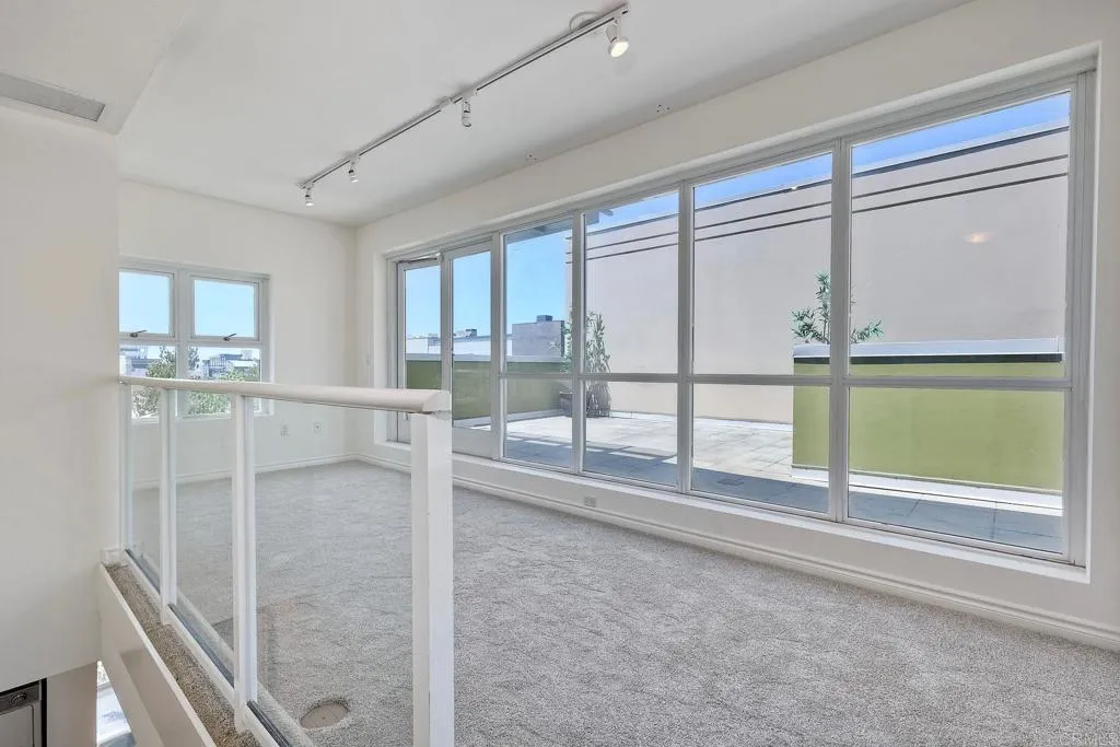 https://cdn.realtyfeed.com/cdn/127/306511443/f15f117f630bb360e00f61369ba8c347.webp