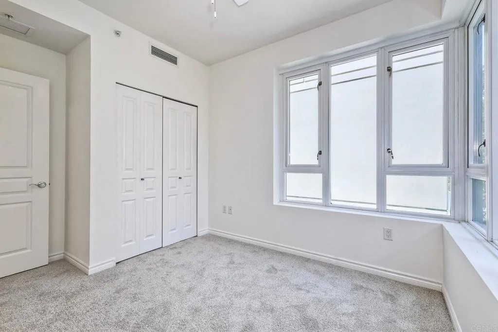 https://cdn.realtyfeed.com/cdn/127/306511443/ff1fc03b272848055b1951c570d6d6ff.webp