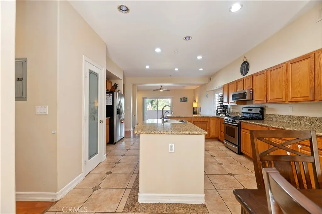 https://cdn.realtyfeed.com/cdn/127/306511466/0ff00f98d89f3dcae4063fe501a15e4d.webp