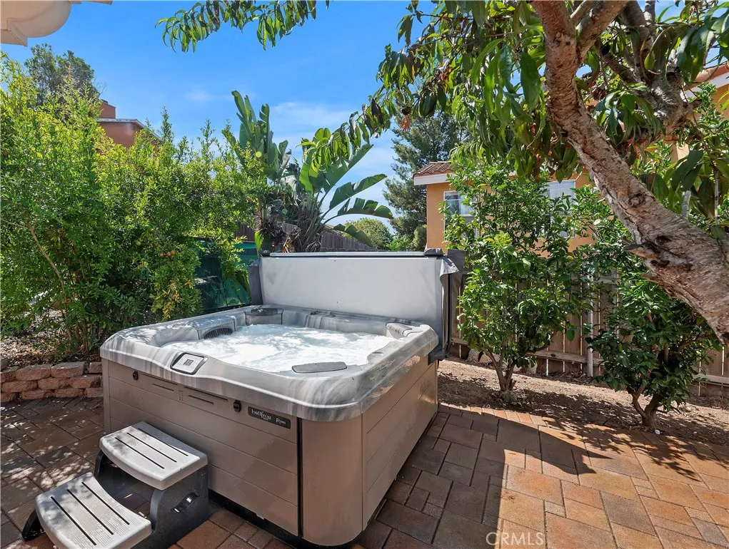 https://cdn.realtyfeed.com/cdn/127/306511466/4e911f489ab68a9b944a4ac06810c579.webp