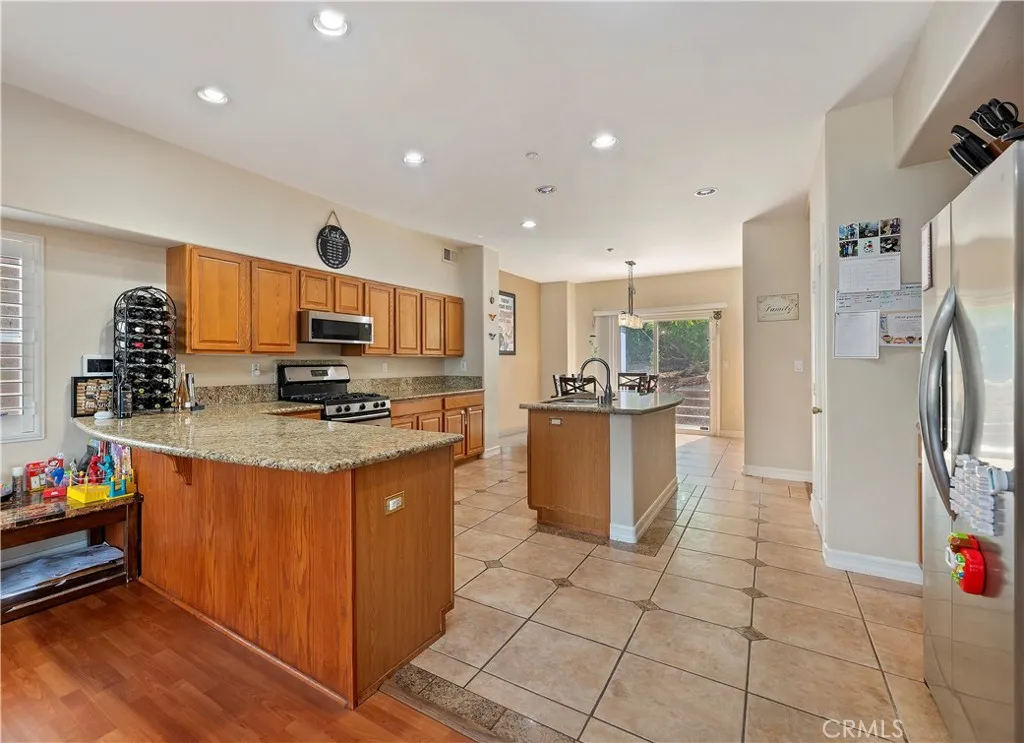 https://cdn.realtyfeed.com/cdn/127/306511466/525d1fd787b05b6d1d5ac91d46339481.webp