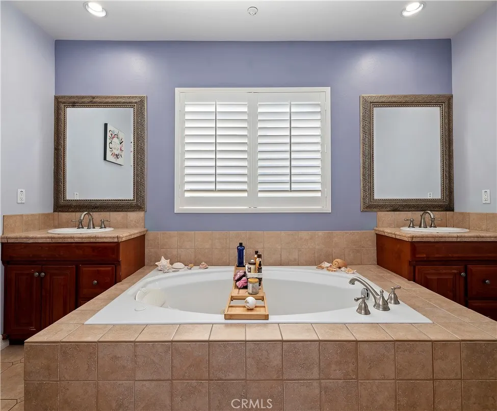 https://cdn.realtyfeed.com/cdn/127/306511466/6ca074d615775d43bcc41ca542666aab.webp