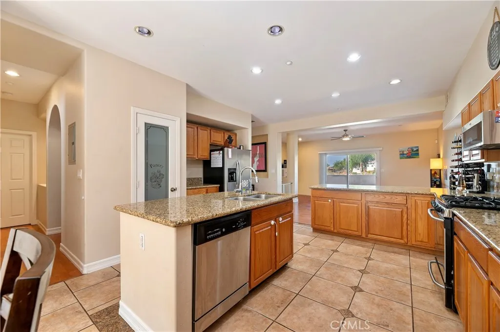 https://cdn.realtyfeed.com/cdn/127/306511466/7bff9e5a3f07c6738578b8bd617b5d44.webp