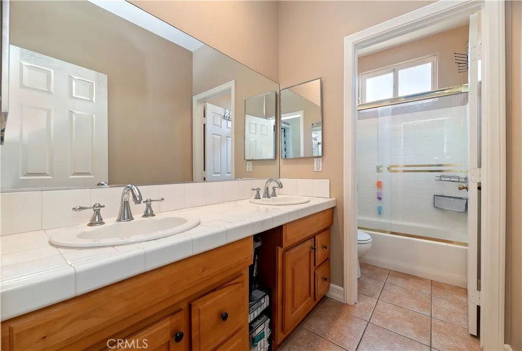 https://cdn.realtyfeed.com/cdn/127/306511466/a883f5b78531f659a3825a80e869cece.webp