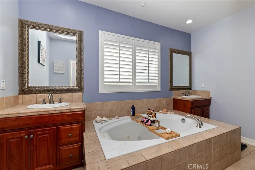 https://cdn.realtyfeed.com/cdn/127/306511466/caa06b93ae069792762f5c42c9b4d579.webp