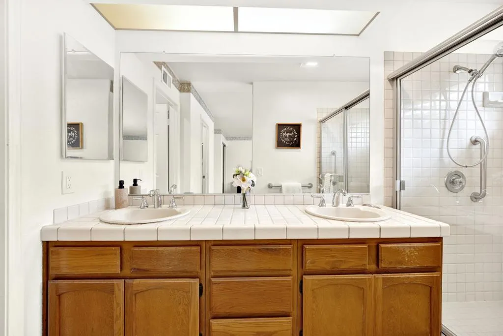 https://cdn.realtyfeed.com/cdn/127/306511635/4ac1867e00ec3d3520884b573a0e0d69.webp