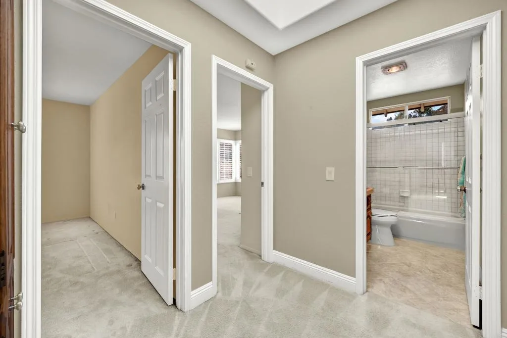 https://cdn.realtyfeed.com/cdn/127/306511635/546465e217f09838356ddb23d1856ed0.webp