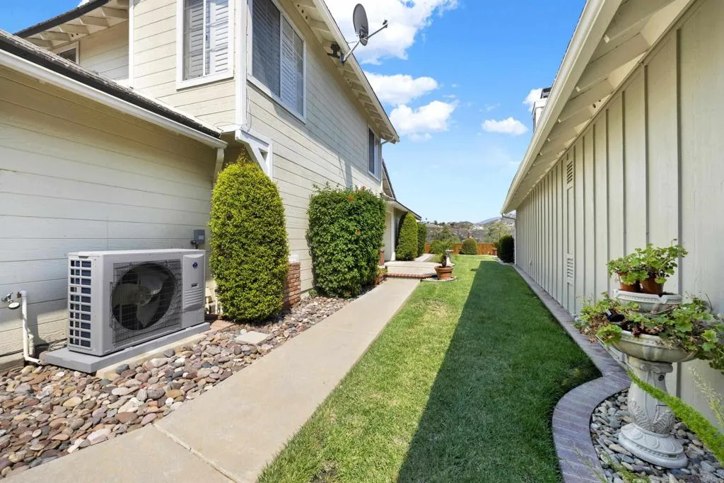 https://cdn.realtyfeed.com/cdn/127/306511635/cf2846e005c54e3dc9f4753bd49cac96.webp