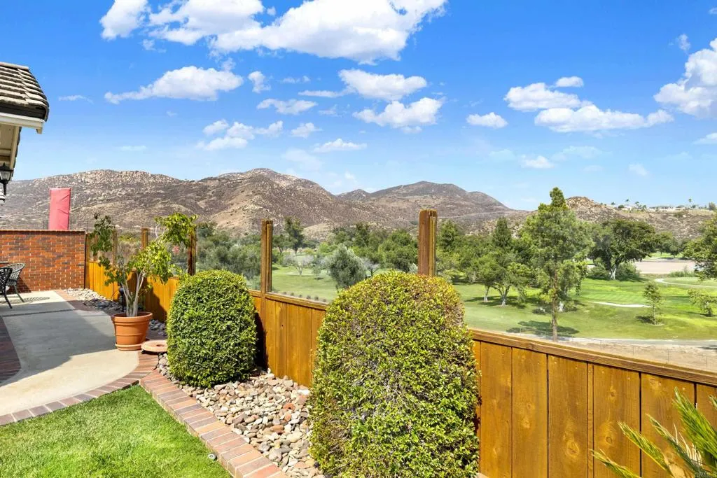 https://cdn.realtyfeed.com/cdn/127/306511635/d10894006ecbf50a3e0e1b9661ca0fc3.webp