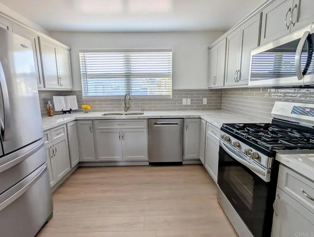 https://cdn.realtyfeed.com/cdn/127/306511654/32e26dd664440c5e00795cb40544588c.webp