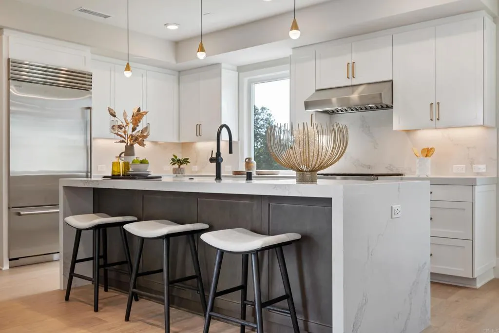 https://cdn.realtyfeed.com/cdn/127/306511731/68bdb75d9c7b24225a1a80665ff39f06.webp