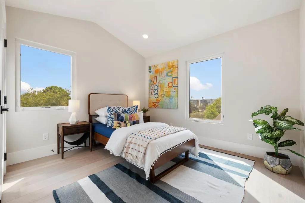 https://cdn.realtyfeed.com/cdn/127/306511731/b365c633ba82a9c33f94d8439d368bc8.webp