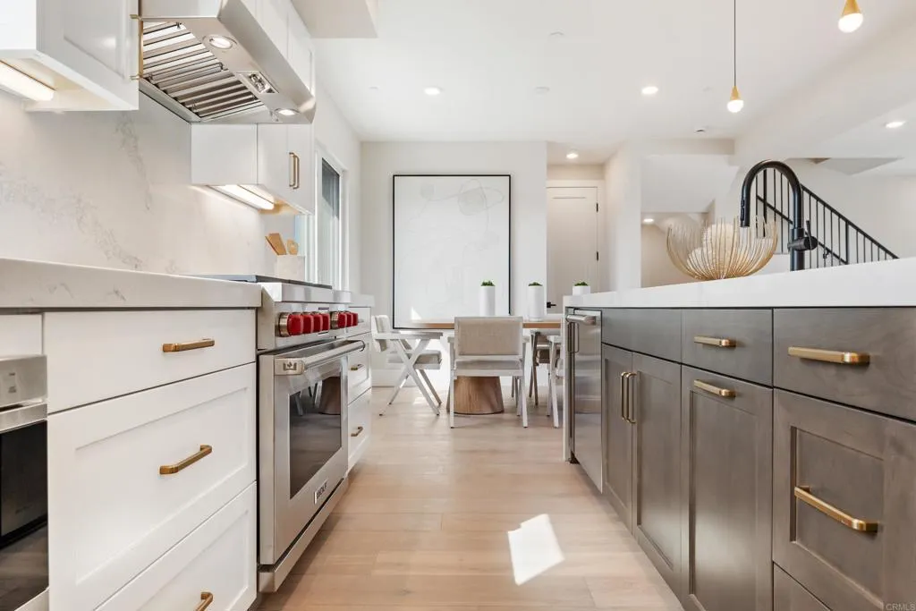 https://cdn.realtyfeed.com/cdn/127/306511731/be71a3d01068d23a3ecb0a76363d401c.webp