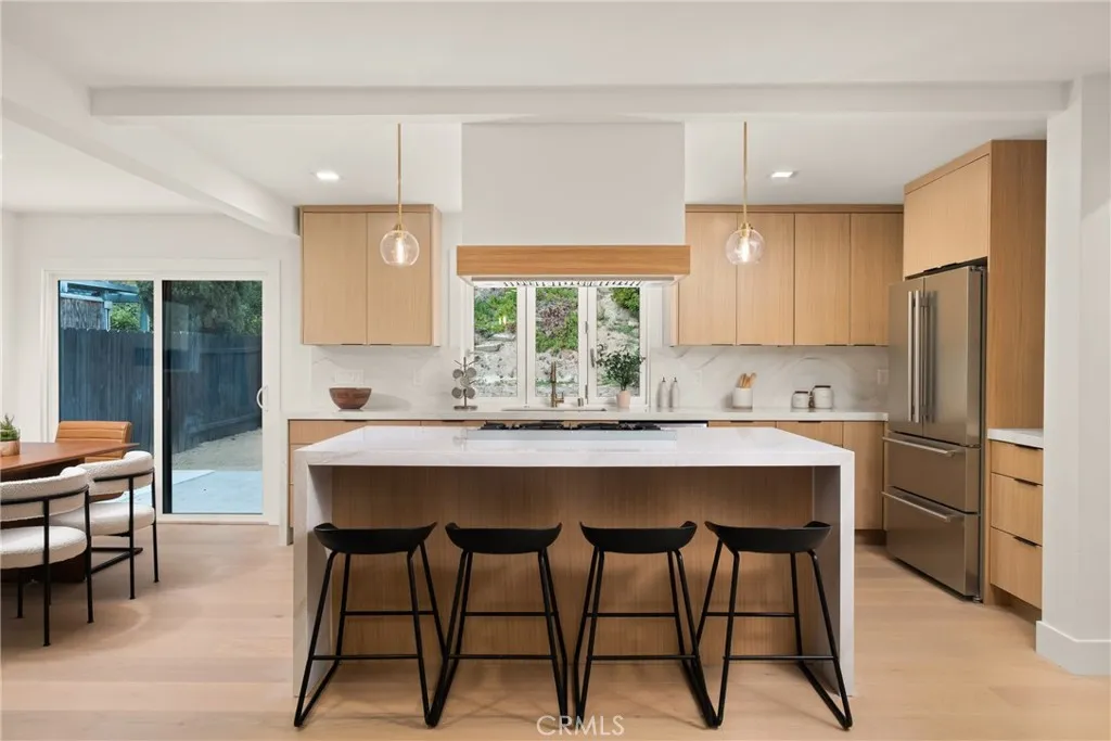 https://cdn.realtyfeed.com/cdn/127/306511845/b2a9003e4d6e1d010442732be161efc3.webp