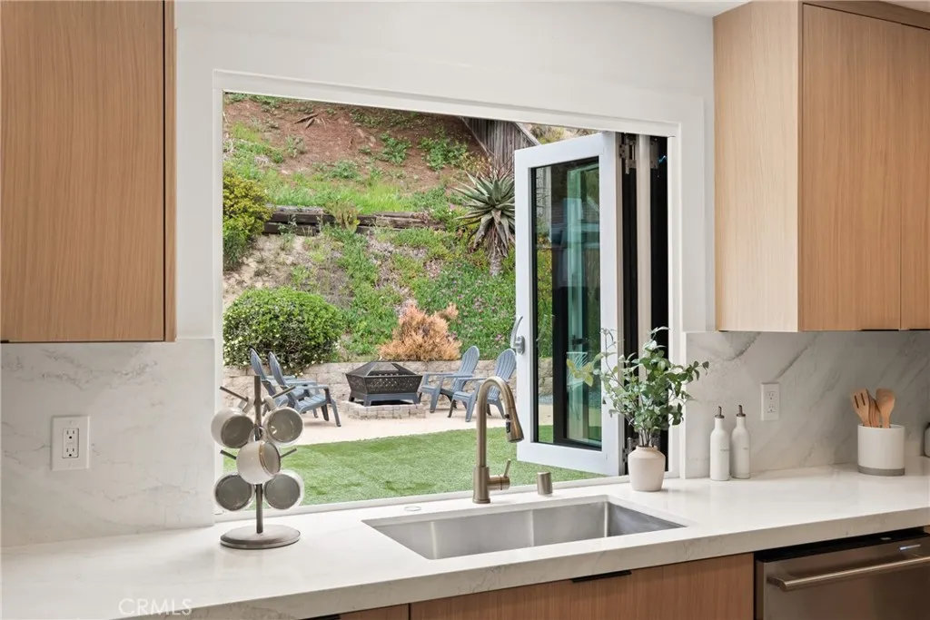 https://cdn.realtyfeed.com/cdn/127/306511845/ca56a79d66c6882c6aee03de4759b447.webp