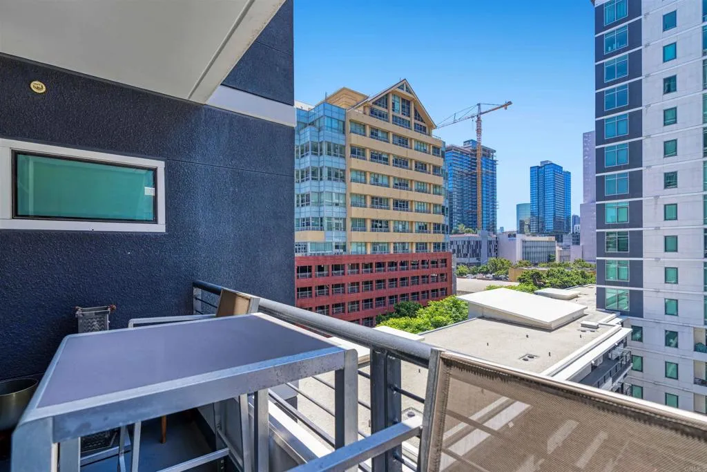 Photo #8: PTP2505970 Listing: Photo #8