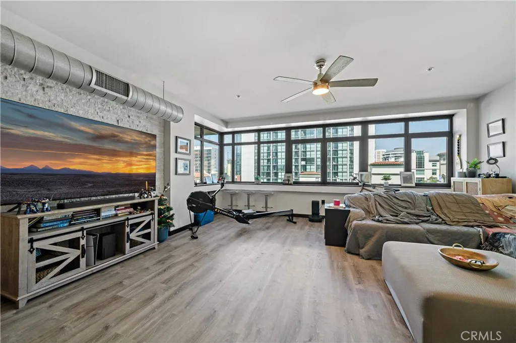 https://cdn.realtyfeed.com/cdn/127/306511993/4ad5c2679a1ea167ce2ae778687e82a4.webp