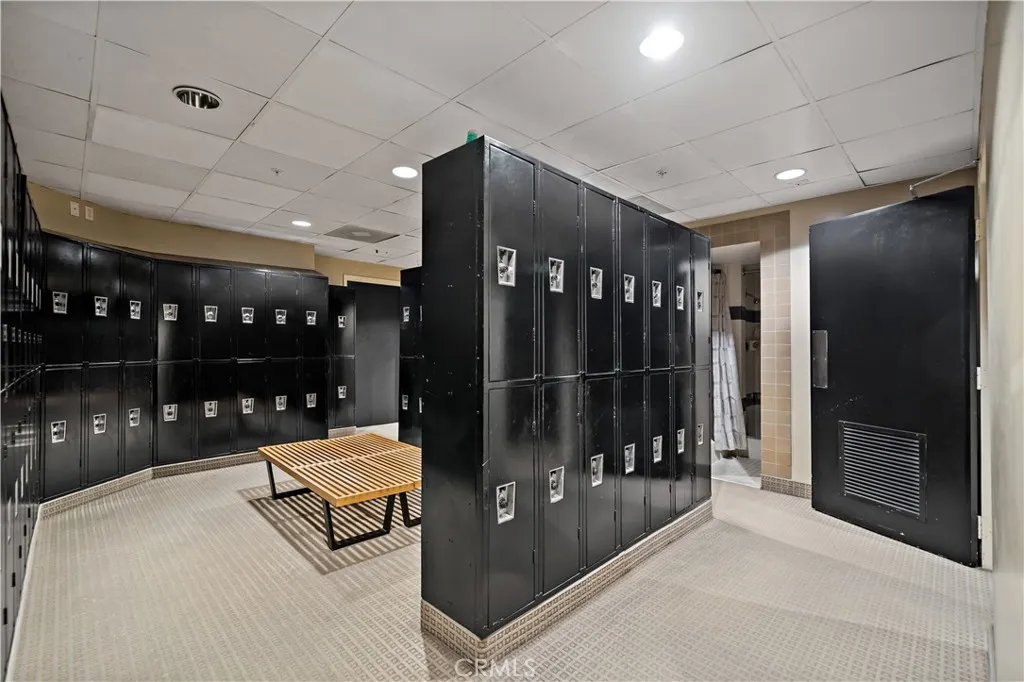 https://cdn.realtyfeed.com/cdn/127/306511993/7a3dc83d99b9363d0ba5143af719f8ca.webp