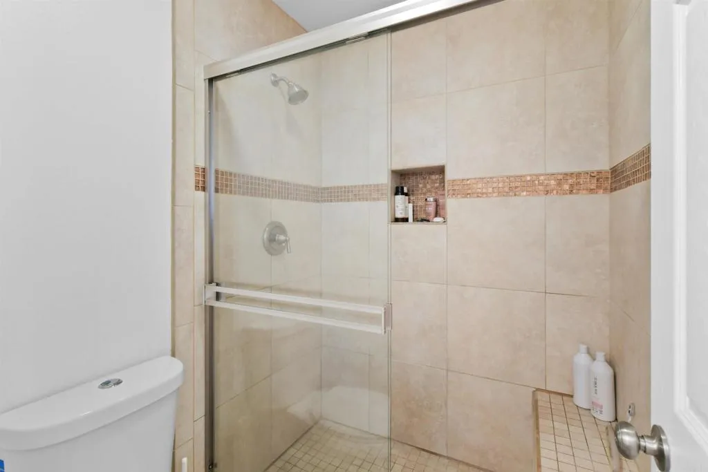 Photo #25: PTP2505973 Listing: Photo #25