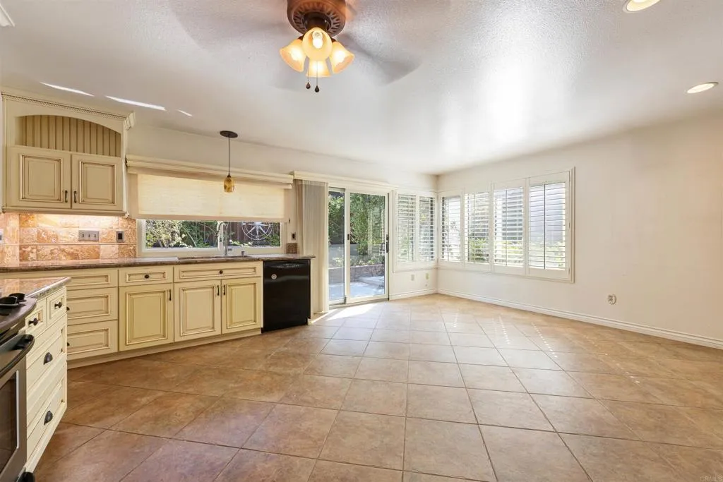 https://cdn.realtyfeed.com/cdn/127/306512187/708658100c7ba8fbc9e4dec52338b2cf.webp