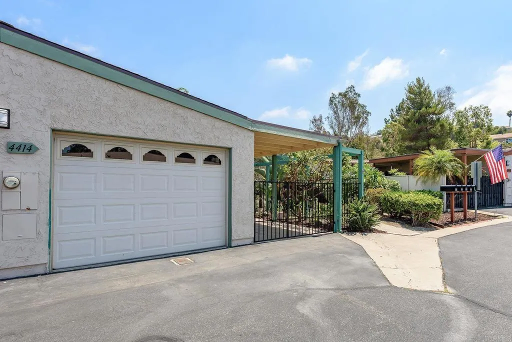 https://cdn.realtyfeed.com/cdn/127/306512447/2d6d36f6b6ab5d6ed52f7b5325db3d89.webp