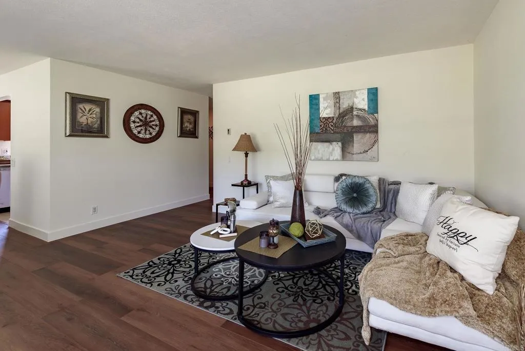 https://cdn.realtyfeed.com/cdn/127/306512447/44b9c796804779f10ee2604e6842308d.webp