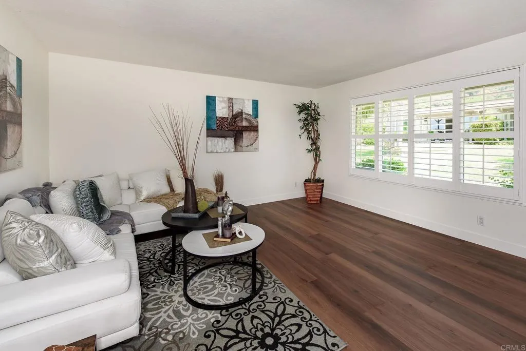 https://cdn.realtyfeed.com/cdn/127/306512447/6e04ba5d9089f5dd8d860b8d93ccd6bd.webp