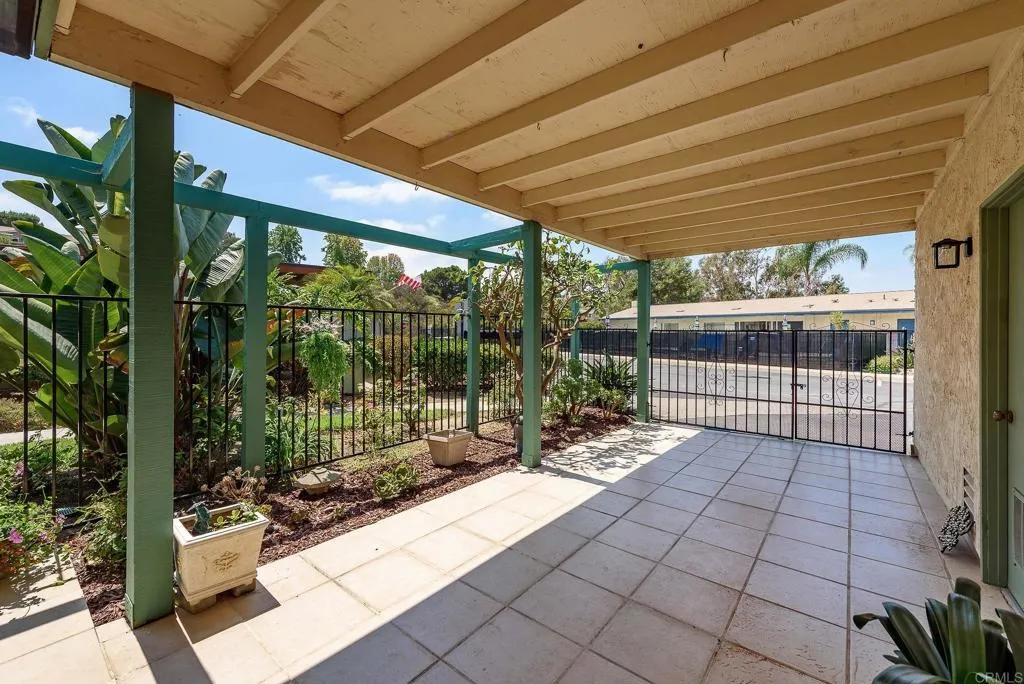 https://cdn.realtyfeed.com/cdn/127/306512447/b6b783cd2c5d5313763c8983a2ce0599.webp