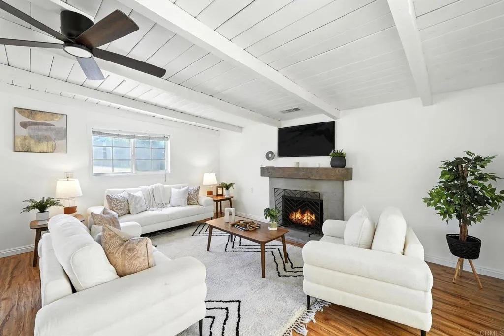 https://cdn.realtyfeed.com/cdn/127/306512536/c6b0e2ac5193d5d00e1039c99813abbf.webp