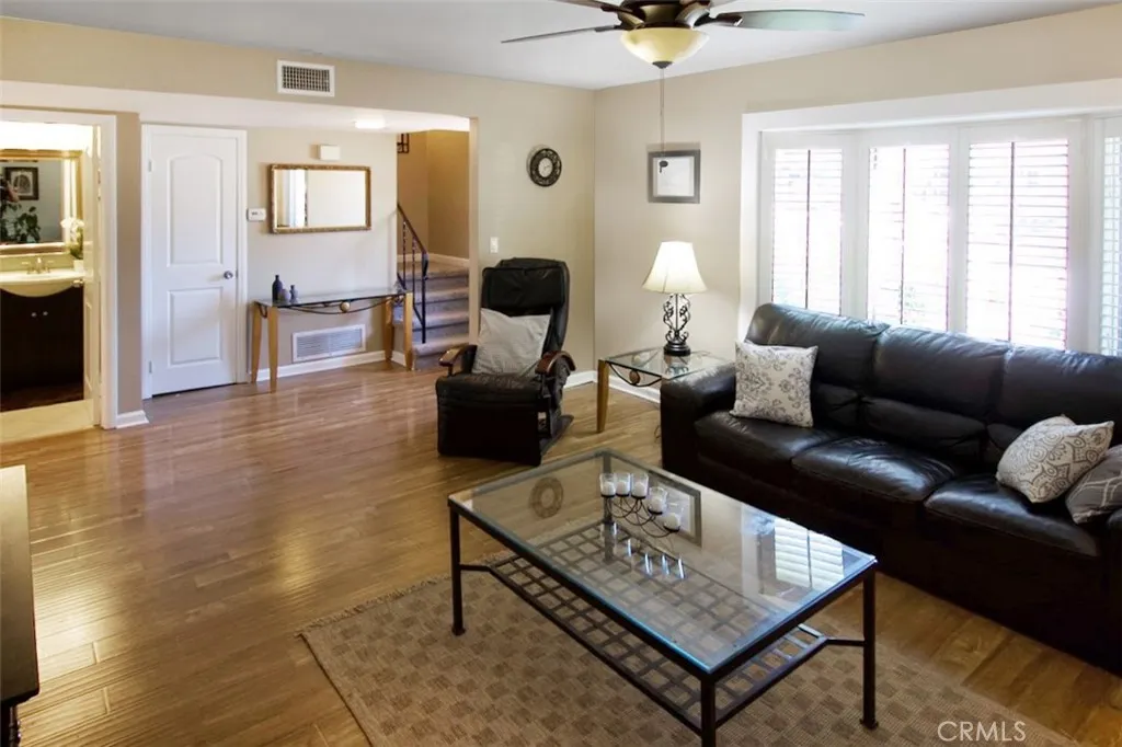 https://cdn.realtyfeed.com/cdn/127/306512553/6e686e700ded6085f1172b2d575eda6d.webp