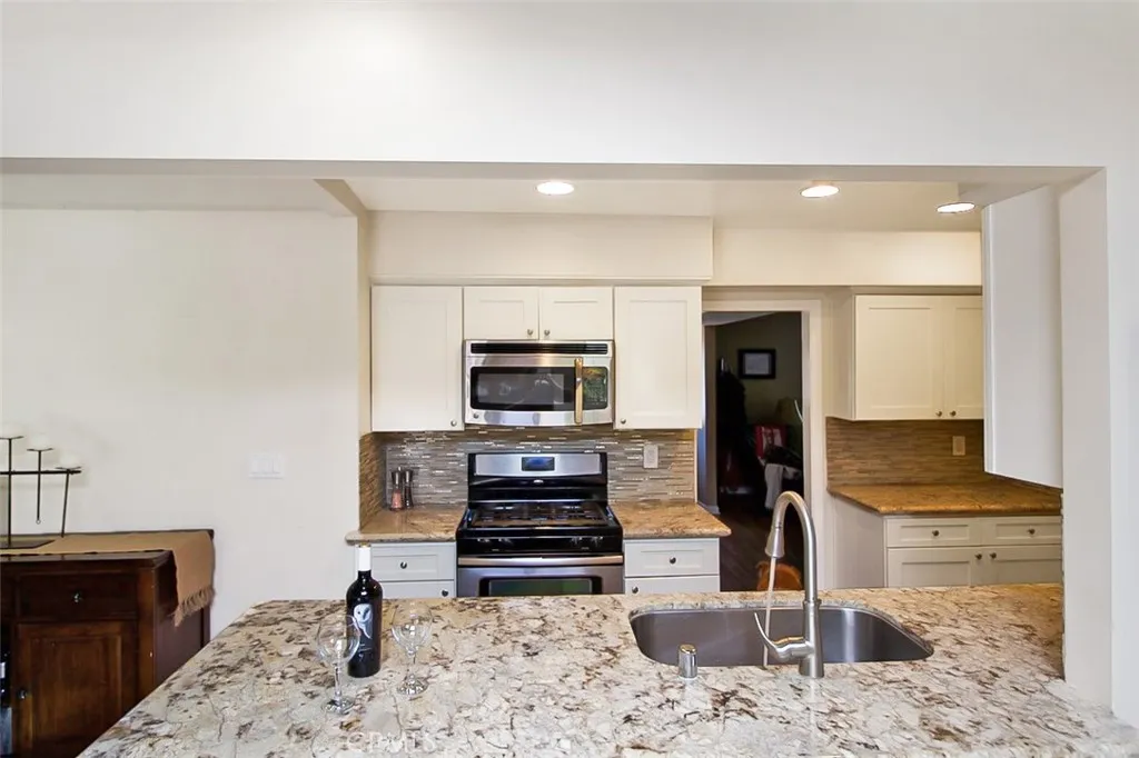 https://cdn.realtyfeed.com/cdn/127/306512553/cccac0fd1e23fe15fad2e9d7e63b9be3.webp