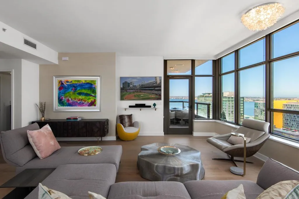 https://cdn.realtyfeed.com/cdn/127/306512610/0c443c8c52b08a94255fe2edec025cbb.webp