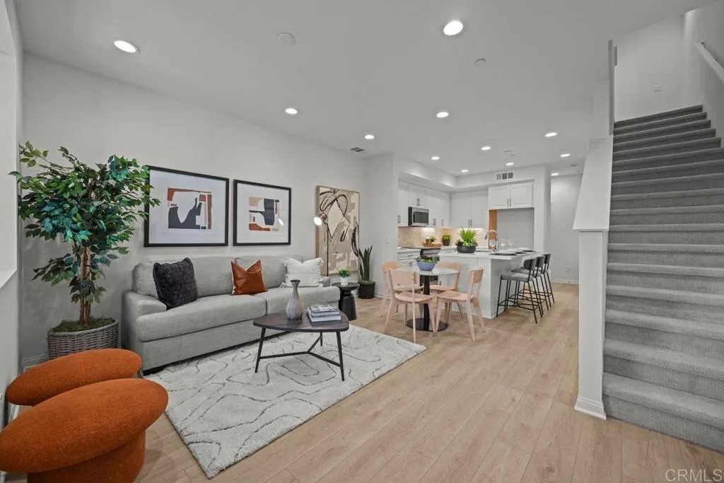 https://cdn.realtyfeed.com/cdn/127/306512613/238c7dd47a746a88827963a864e23a6d.webp