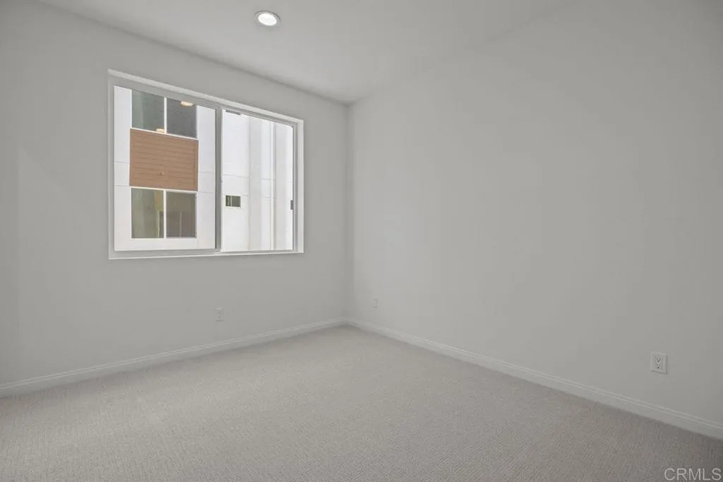 https://cdn.realtyfeed.com/cdn/127/306512613/53ae10d139187596e3ad336eb5374927.webp