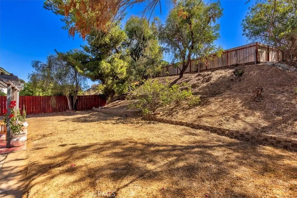 https://cdn.realtyfeed.com/cdn/127/306512790/8385179a953b9d4b69611e45fc878c29.webp