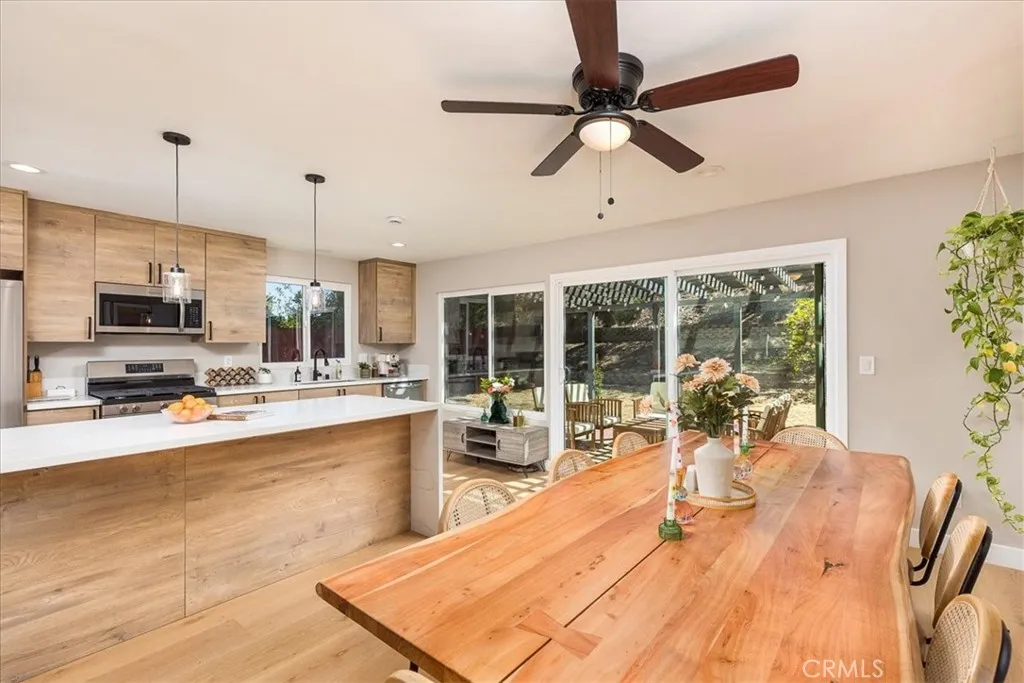 https://cdn.realtyfeed.com/cdn/127/306512790/ceae79ea6b6d122ccbb7e8ba223163e7.webp