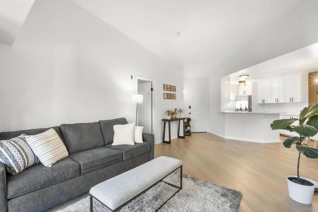 Photo #5: PTP2505989 Listing 