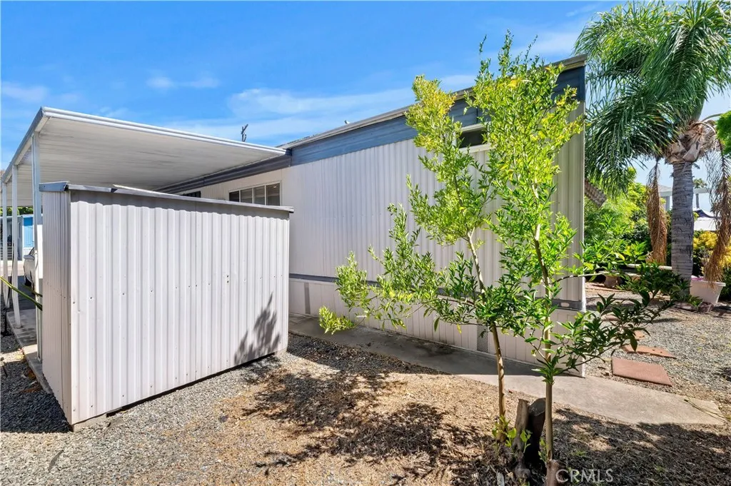 https://cdn.realtyfeed.com/cdn/127/306512847/a4f5c1a1e289d22573bff21463d8821e.webp