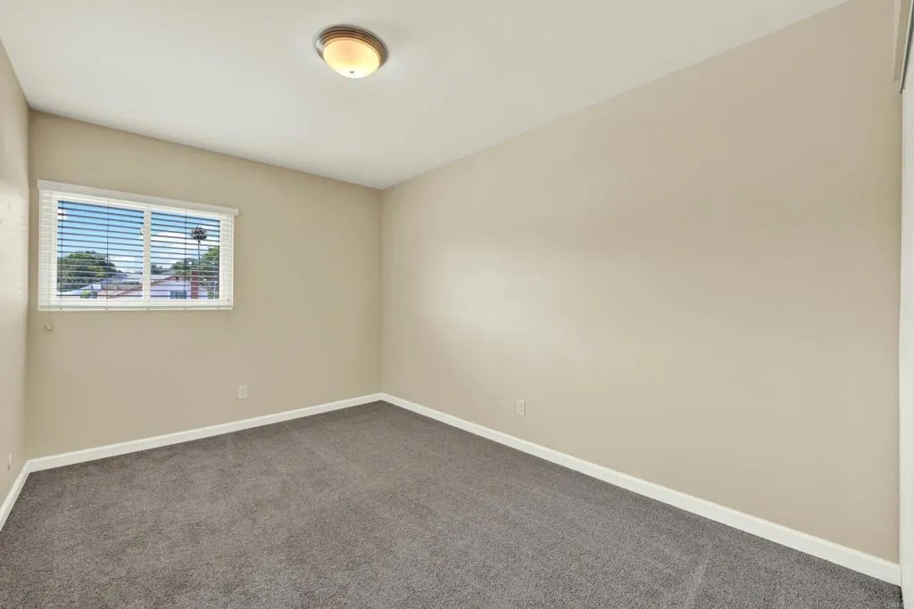 https://cdn.realtyfeed.com/cdn/127/306512850/8acbe7e089868c82f966a84edf171efc.webp