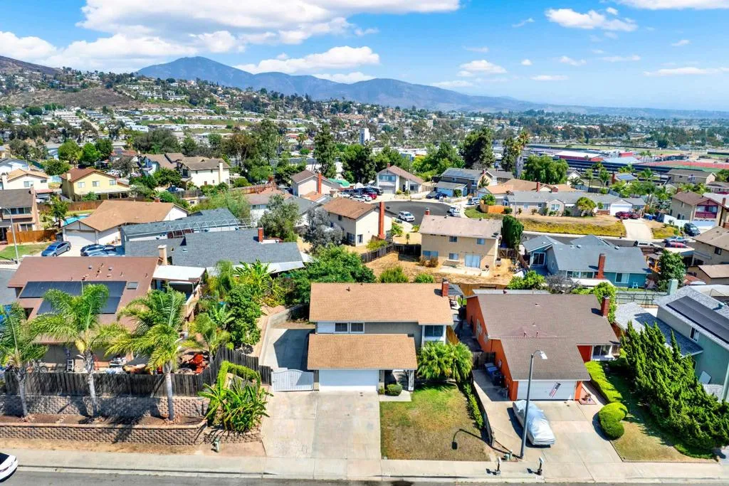 https://cdn.realtyfeed.com/cdn/127/306512850/8e6bc707135613505ebf1b52272e7049.webp