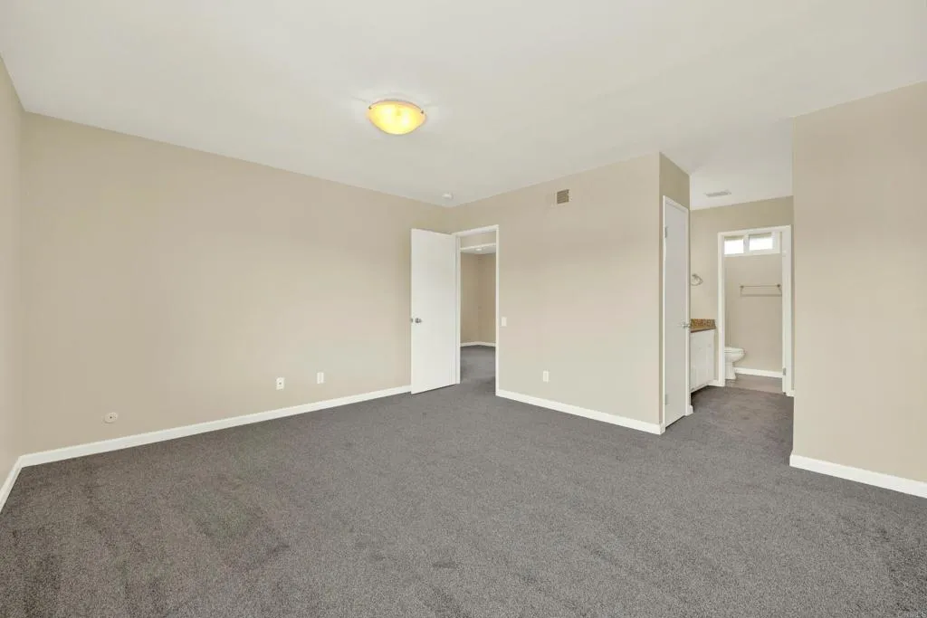 https://cdn.realtyfeed.com/cdn/127/306512850/a35dd01cdfacf0fc1f9c32b49d026c9e.webp