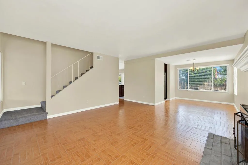 https://cdn.realtyfeed.com/cdn/127/306512850/c44db41589d27f8533504b167c768d41.webp
