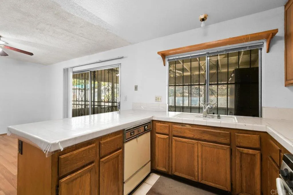 https://cdn.realtyfeed.com/cdn/127/306512875/1751cc9adca5beb35e11b862711787bf.webp
