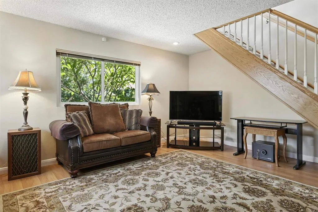https://cdn.realtyfeed.com/cdn/127/306512948/26bdbd308b45874c7d533f7314143717.webp