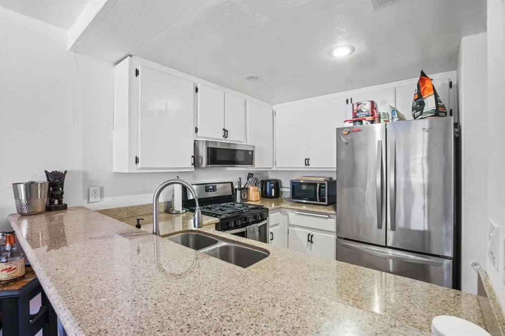 Photo #4: PTP2505994 Listing 