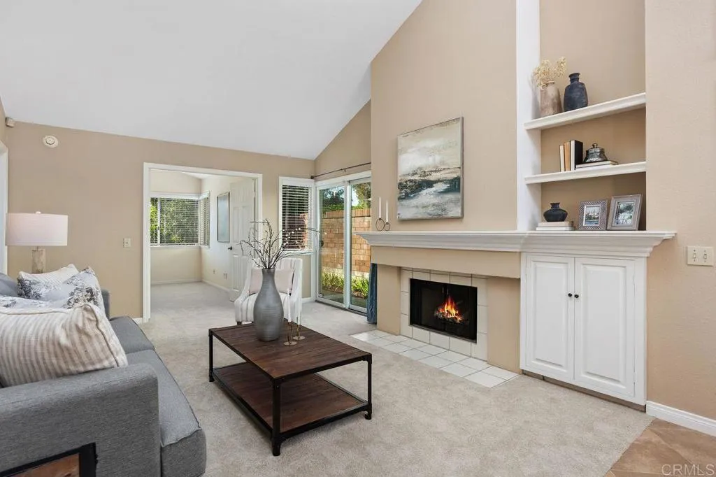 https://cdn.realtyfeed.com/cdn/127/306512963/4f7bd8aa791562478b6ec08cb4ea2276.webp